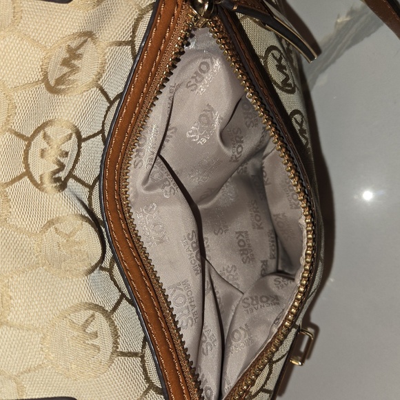 Michael Kors Calista Monogrammed Logo MK Handbag Crossbody Bag Brown - Picture 5 of 15